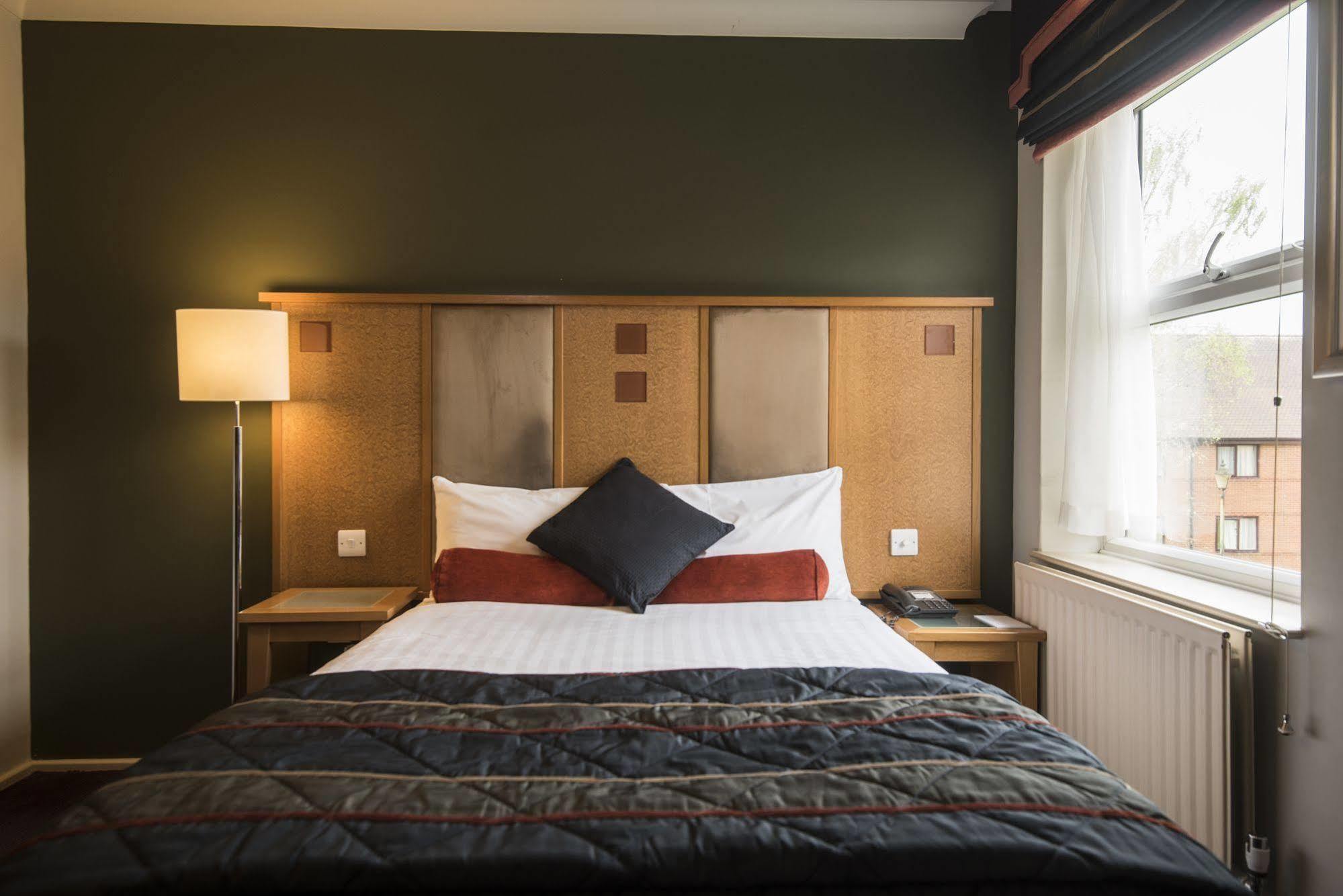 Horwood House Hotel Milton Keynes Exterior foto